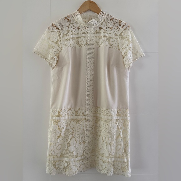 Kensie Lace Detail Shift Dress, size medium. - Picture 2 of 12